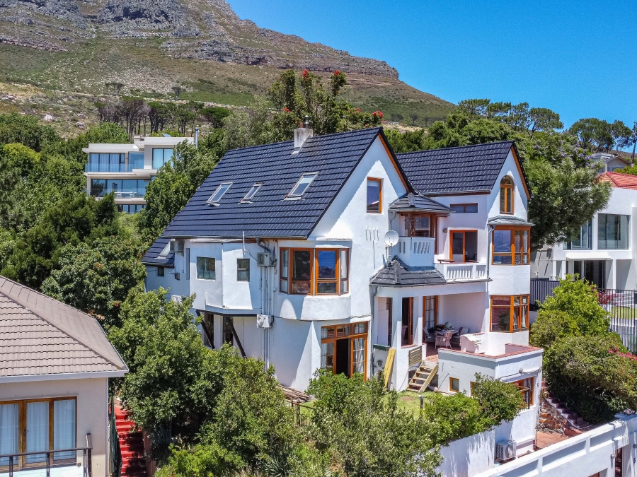 6 Bedroom Property for Sale in Oranjezicht Western Cape